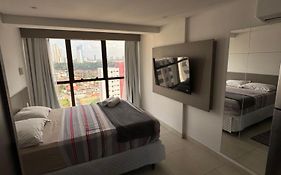 FLAT ALTo PADRÃO MANAIRA POUCOS METROS DA PRAIA